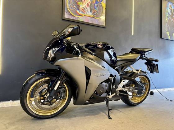 HONDA CBR 1000RR 